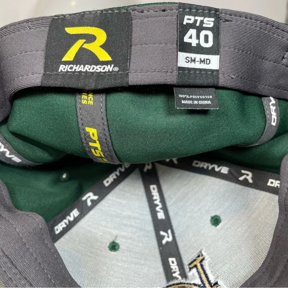 🧢 Forest Green Snapback Hat – Embroidered Logo Vibes 🌲​